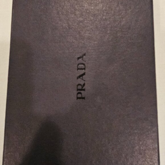 Prada Saffiano Long Zippy wallet - Picture 2 of 6